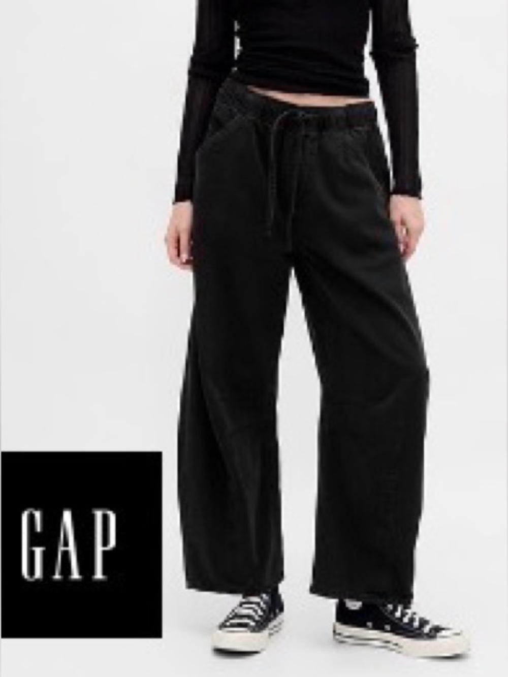 GAP Petite Ultrasoft Denim Elastic Waist Pants in Black